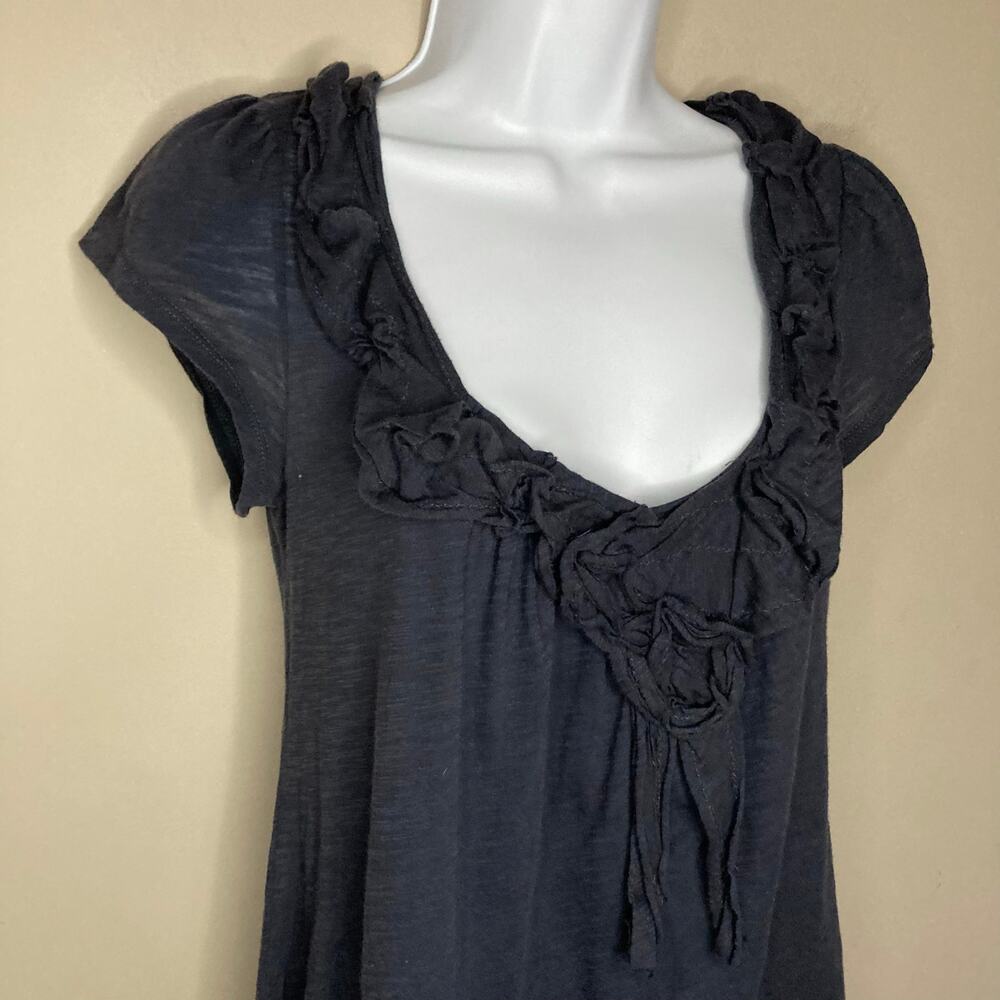 Anthropologie Blue Cotton Top With Floral Applique Neckline Pinktucks Size Small - Picture 3 of 16